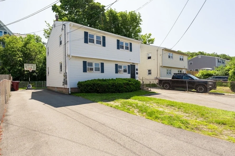 Unit for sale at 258-260 Pleasant St, Lowell, MA 01852