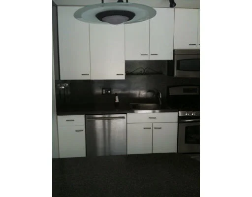 Unit for sale at 633 Saw Mill Brook Pkwy, Newton, MA 02459