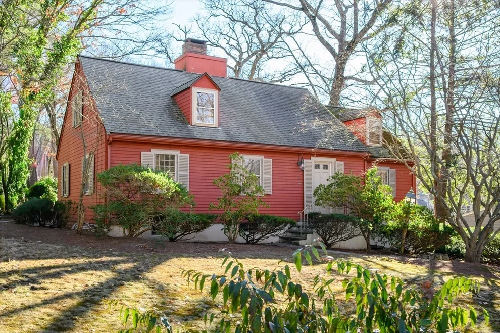 Unit for sale at 57 Columbine Rd, Milton, MA 02186