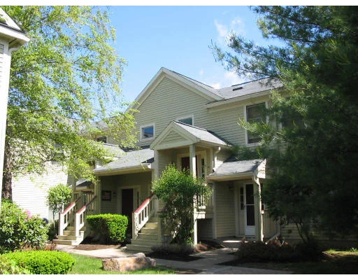 Unit for sale at 165 Tyson Commons Lane, Braintree, MA 02184