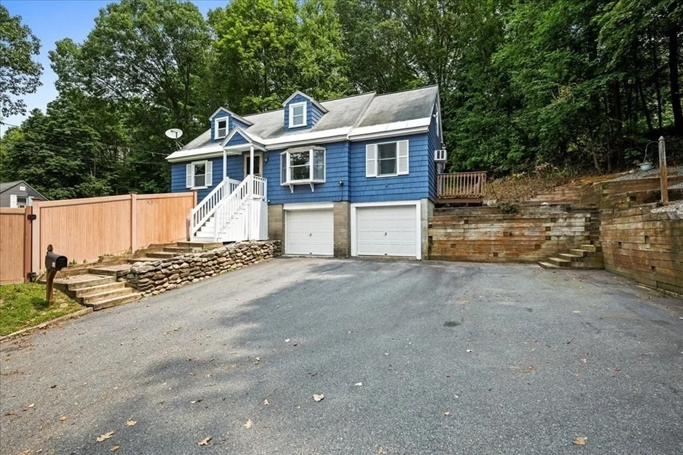 Unit for sale at 61 Elmwood St, Auburn, MA 01501