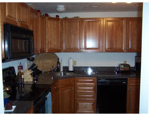 Unit for sale at 226 Bridle Cross, Fitchburg, MA 01420