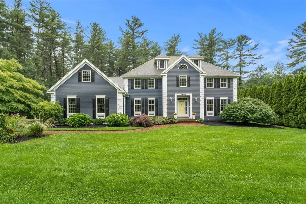Unit for sale at 9 Shasta Drive, North Reading, MA 01864