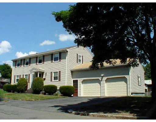 Unit for sale at 67 West Park Dr, Wakefield, MA 01880