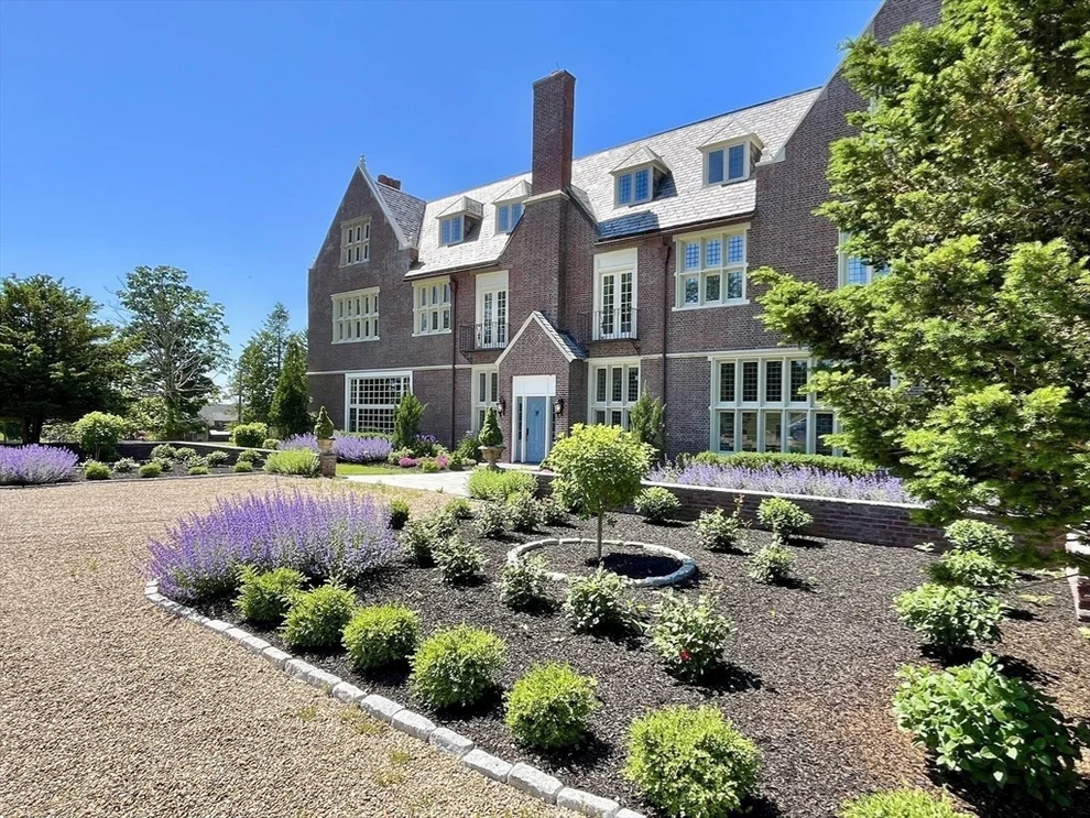 Unit for sale at 300 Bridge Street, Hamilton, MA 01982