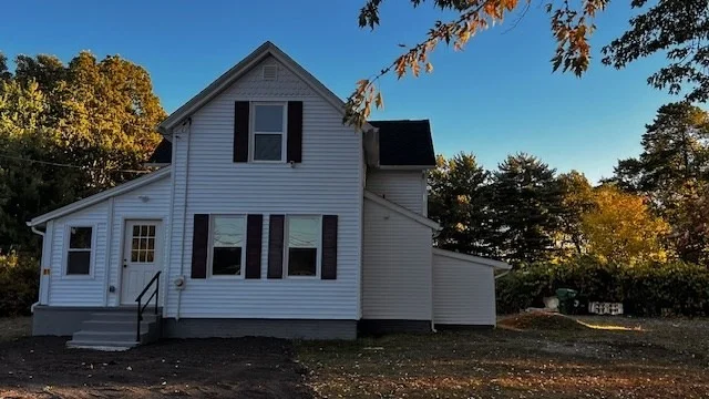 Unit for sale at 81 Mccarthy Ave, Chicopee, MA 01020