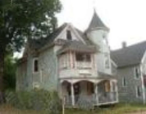 Unit for sale at 849-851 Worthington St, Springfield, MA 01105