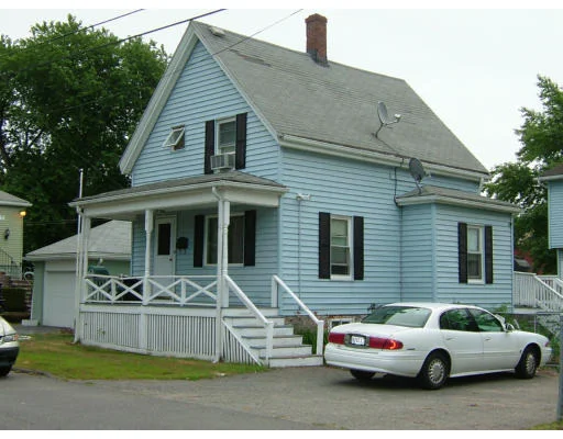 Unit for sale at 6 Lindsell St, Saugus, MA 01906