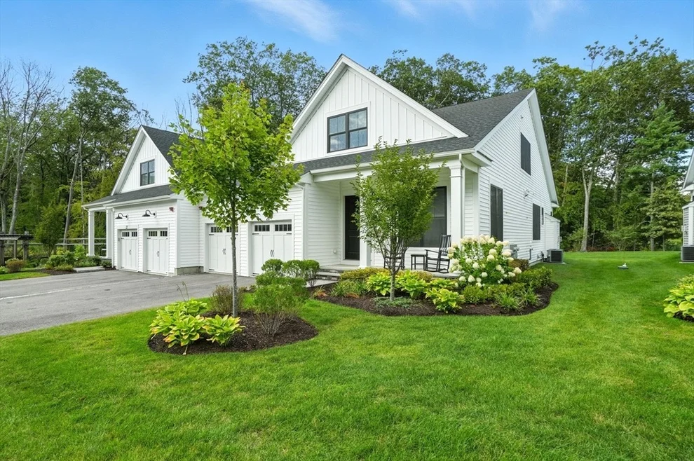 Unit for sale at 20 Lyons Lane, Boxborough, MA 01719