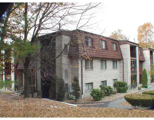 Unit for sale at 7 Greenbriar Dr, North Reading, MA 01864