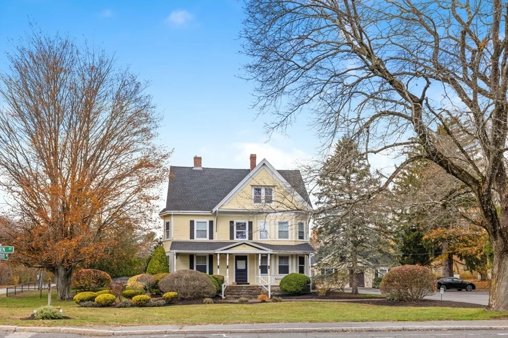 Unit for sale at 70 Main Street, Lynnfield, MA 01940