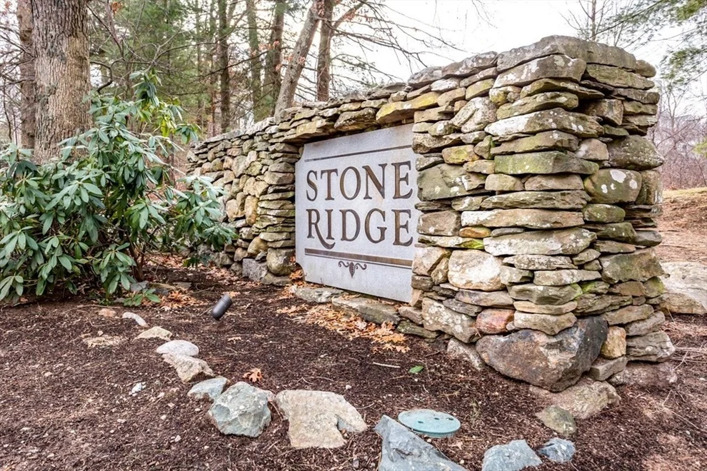 Unit for sale at 31 Stone Ridge Rd, Franklin, MA 02038