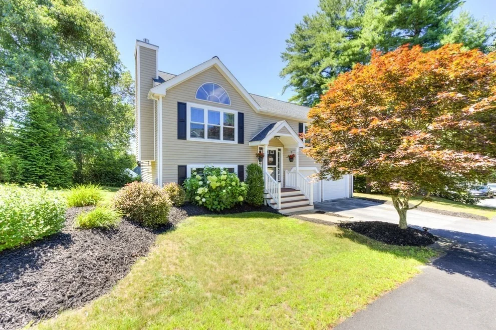 Unit for sale at 2 Matteo St, Worcester, MA 01606