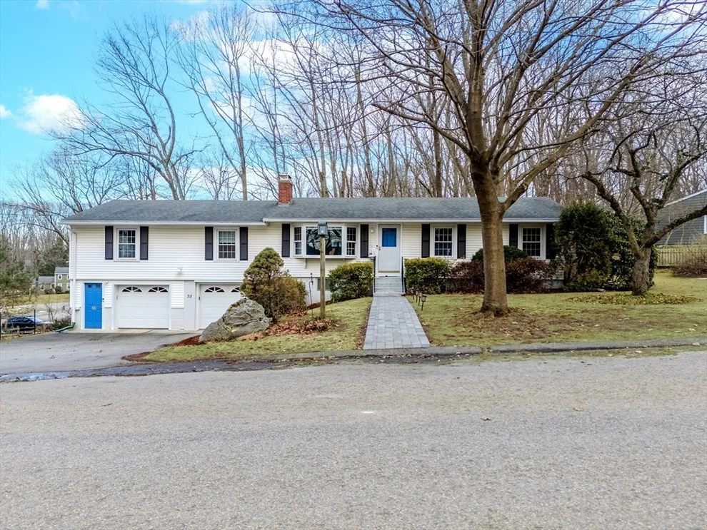 Unit for sale at 30 Valley Hill Dr, Holden, MA 01520