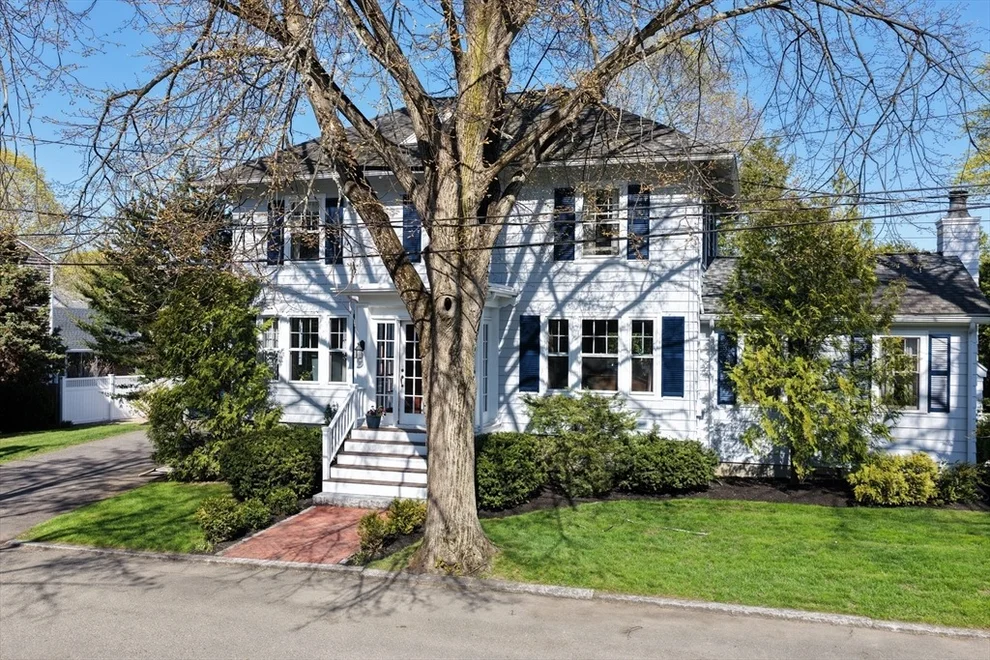 Unit for sale at 3 Devereux Terrace, Marblehead, MA 01945