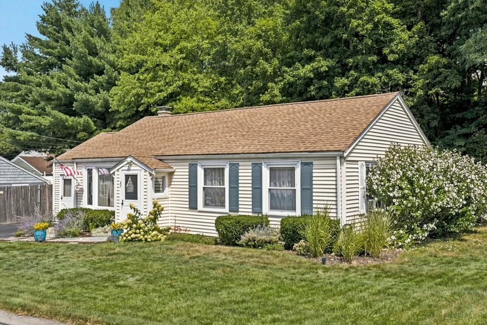 Unit for sale at 45 Old Country Way, Weymouth, MA 02188