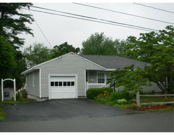 Unit for sale at 47 Ransom Rd, Framingham, MA 01702
