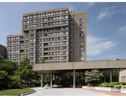 Unit for sale at 250 Hammond Pond Pkwy, Newton, MA 02467