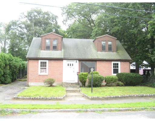 Unit for sale at 63 Woodcliff Rd, Quincy, MA 02169
