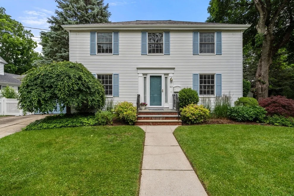 Unit for sale at 103 Randlett Park, Newton, MA 02465