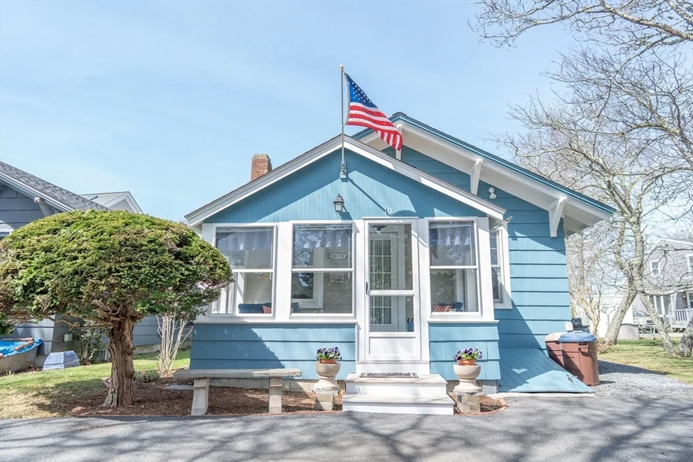 Unit for sale at 10 Essex Pl, Harwich, MA 02646