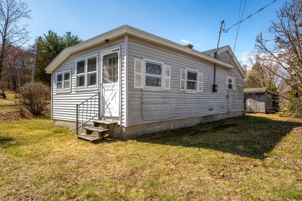 Unit for sale at 227 East St, Easthampton, MA 01027