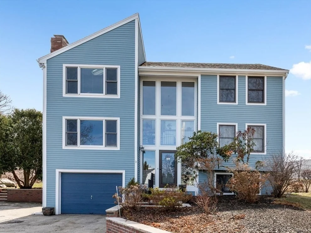 Unit for sale at 3 Breezy Point Rd, Gloucester, MA 01930