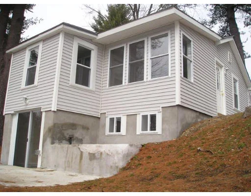 Unit for sale at 9 Millville Circle, Salem, NH 03079
