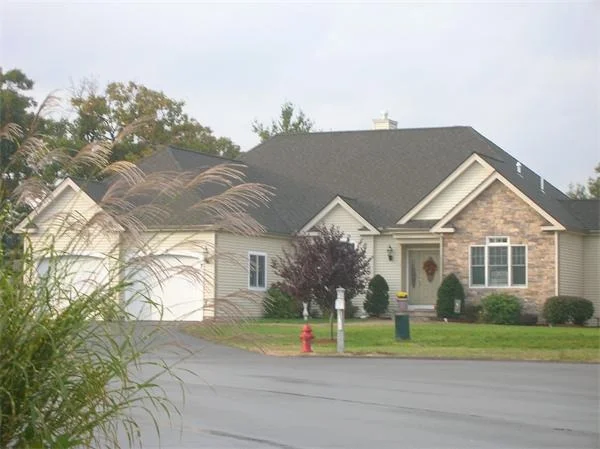 Unit for sale at 894 Liberty Street, Braintree, MA 02184