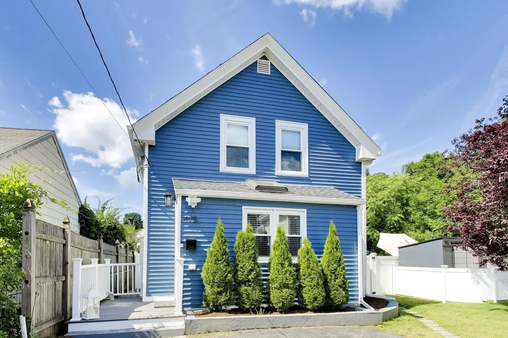 Unit for sale at 405 Whiting Ave, Dedham, MA 02026