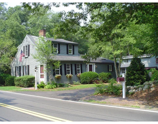 Unit for sale at 147 Old Oaken Bucket Rd, Norwell, MA 02061