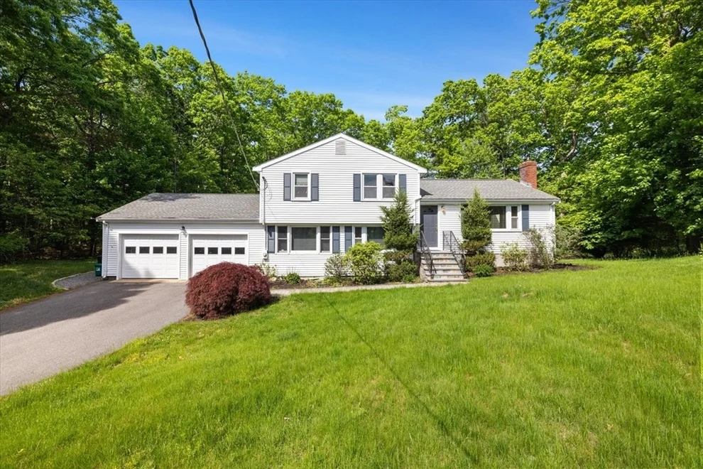 Unit for sale at 3 Stonewood Drive, Canton, MA 02021