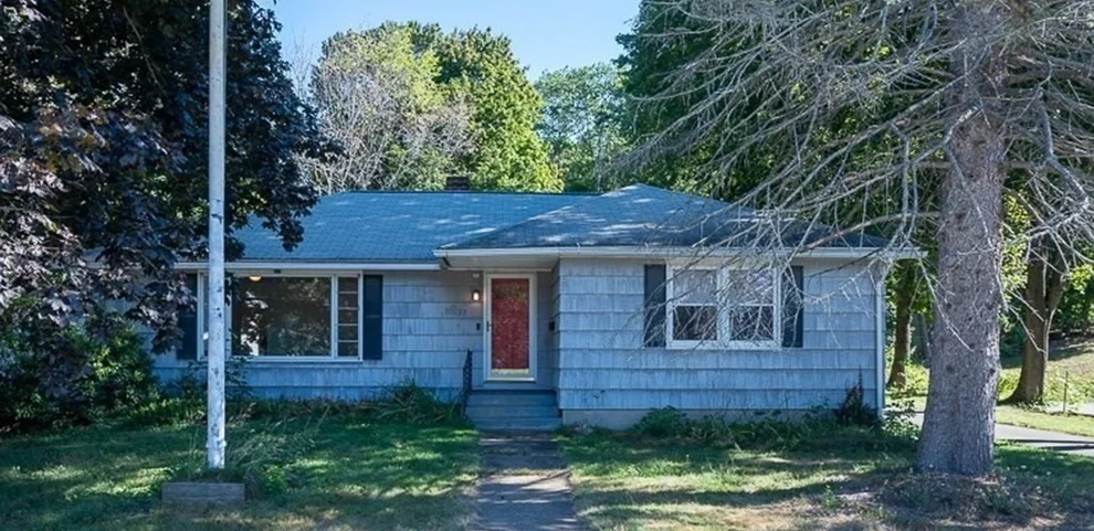 Unit for sale at 12 Pearl St, Gardner, MA 01440