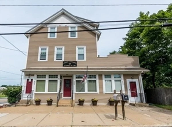 Unit for sale at 609 Newport Ave, Attleboro, MA 02703