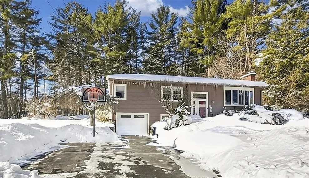 Unit for sale at 10 Rolling Lane, Framingham, MA 01701