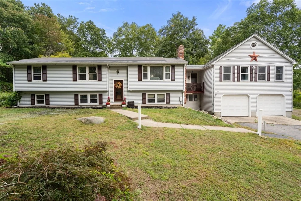 Unit for sale at 244 Mendon St, Blackstone, MA 01504
