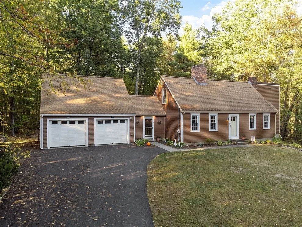 Unit for sale at 8 Country Road, Lunenburg, MA 01462