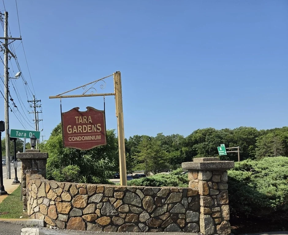 Unit for sale at 7 Tara Dr, Weymouth, MA 02188