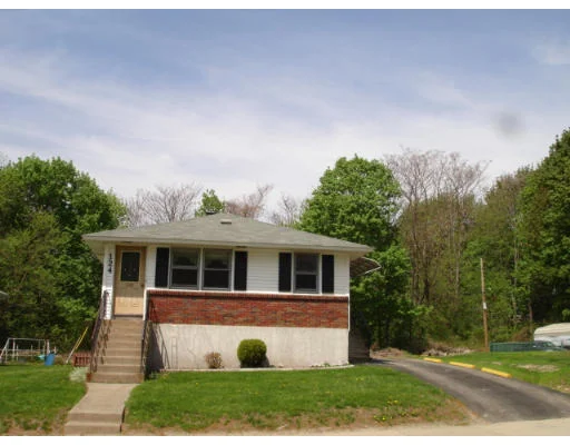 Unit for sale at 124 Burncoat St, Worcester, MA 01605