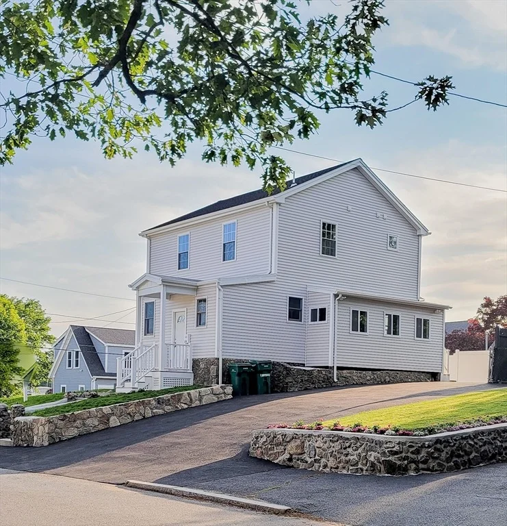 Unit for sale at 29 Roanoke St, Lynn, MA 01904