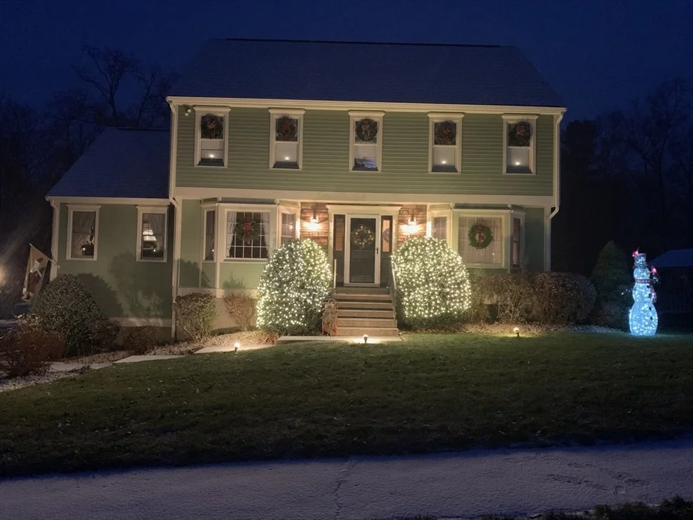 Unit for sale at 9 Danielle Dr, Grafton, MA 01519