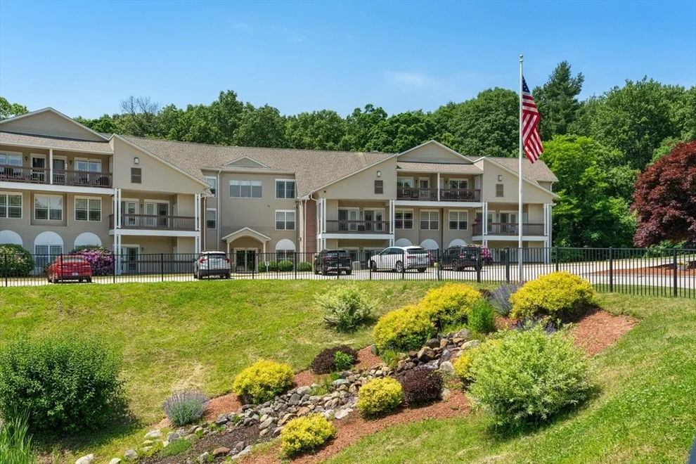 Unit for sale at 218 Reservoir St, Holden, MA 01520