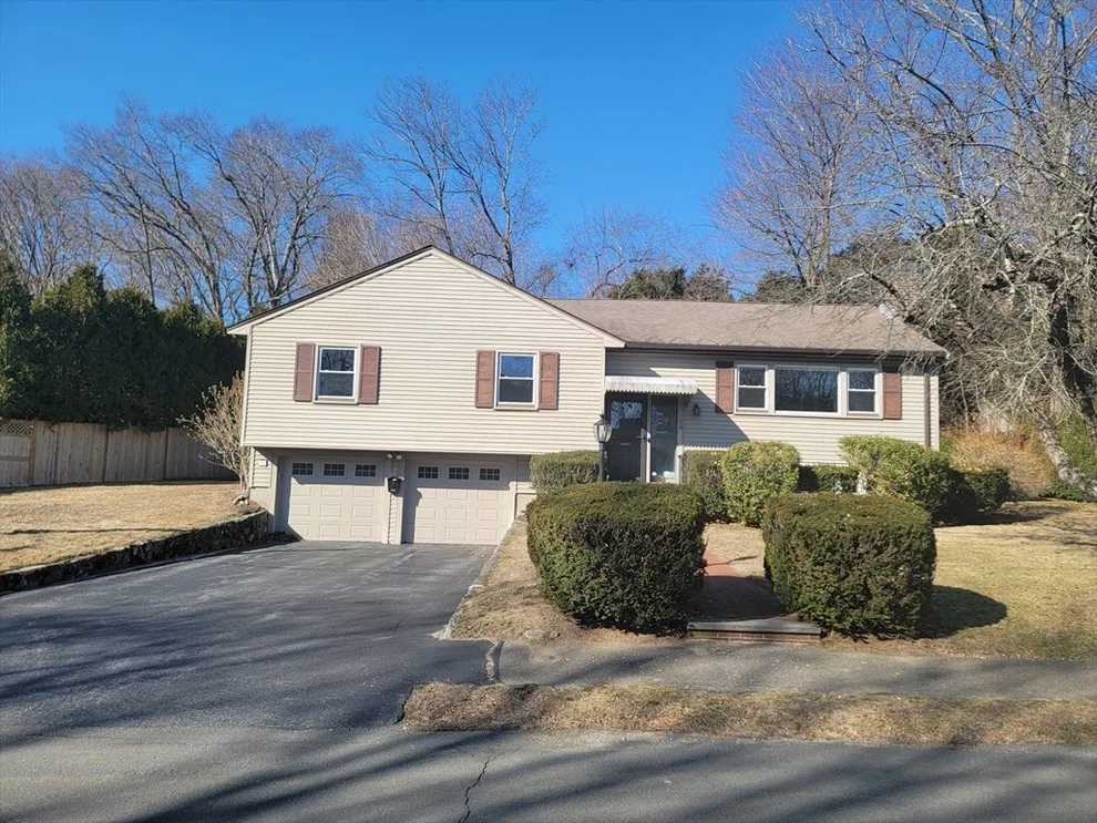 Unit for sale at 15 Oriole Rd, Wellesley, MA 02481