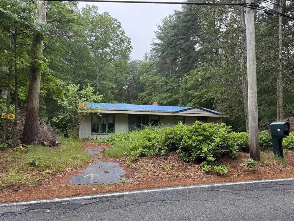 Unit for sale at 187 Pleasant St, Pembroke, MA 02359