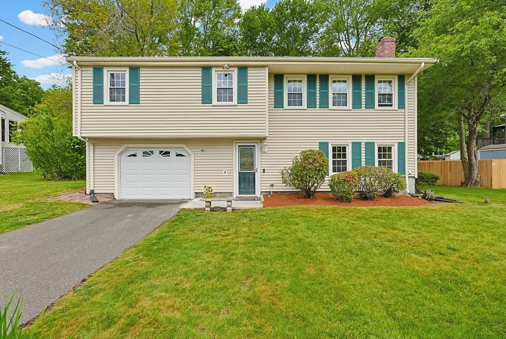 Unit for sale at 9 Paula Rd, Milford, MA 01757