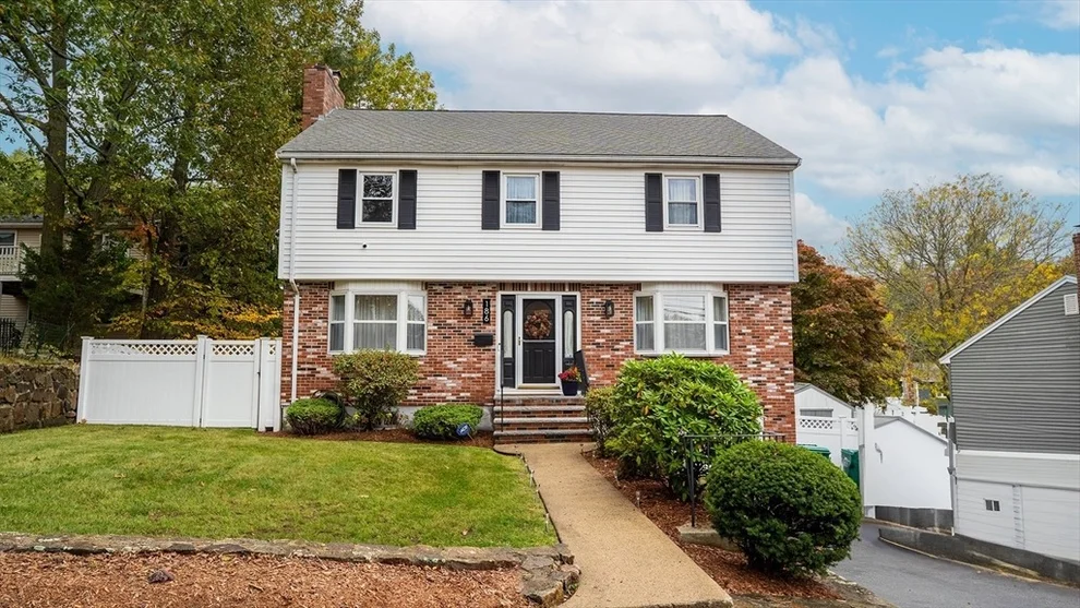 Unit for sale at 186 Woodland Ave N, Lynn, MA 01904