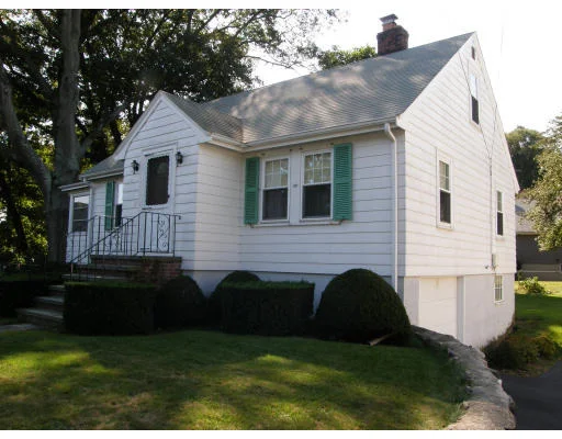 Unit for sale at 27 Howard St, Wakefield, MA 01880