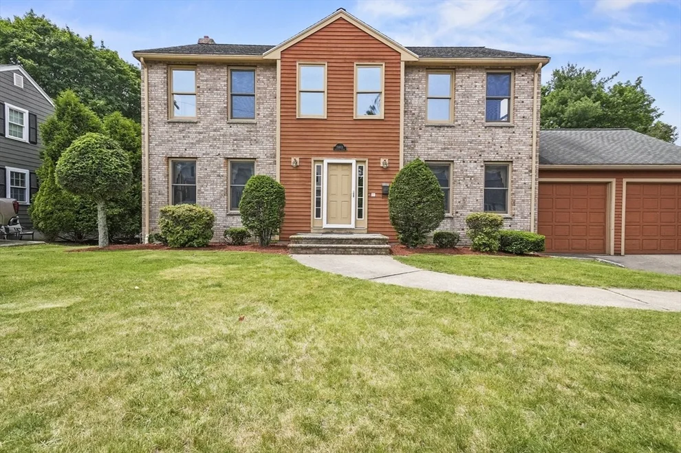 Unit for sale at 3 Westview Ter, Woburn, MA 01801