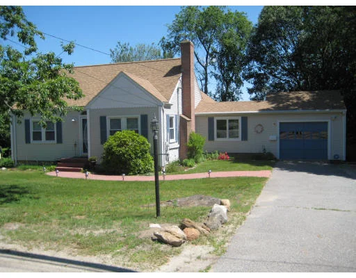 Unit for sale at 181 North Rd, Chelmsford, MA 01824