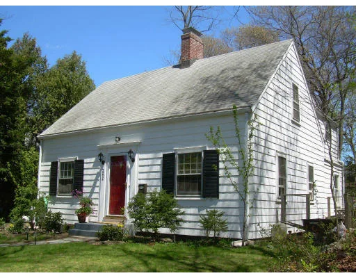 Unit for sale at 242 Winchester St, Newton, MA 02461